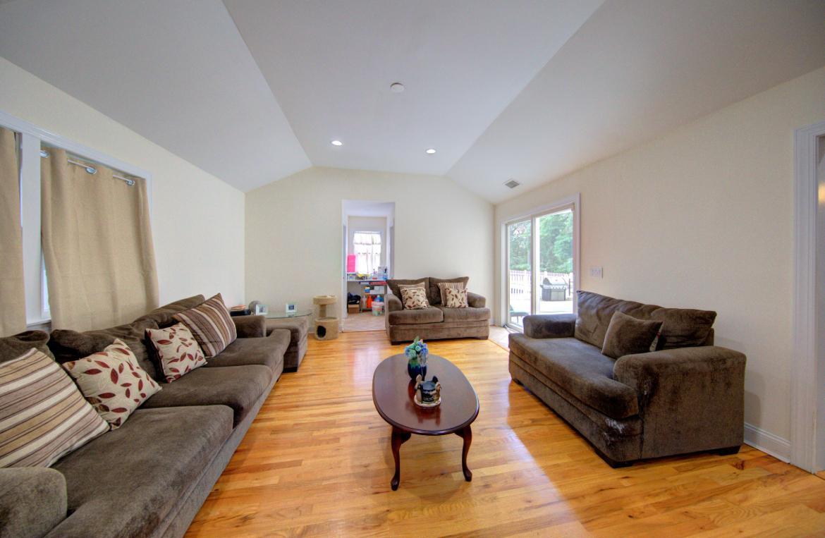 #12 photo, 97 Chestnut Street, サフォーク郡 Mount Sinai , NY 11766