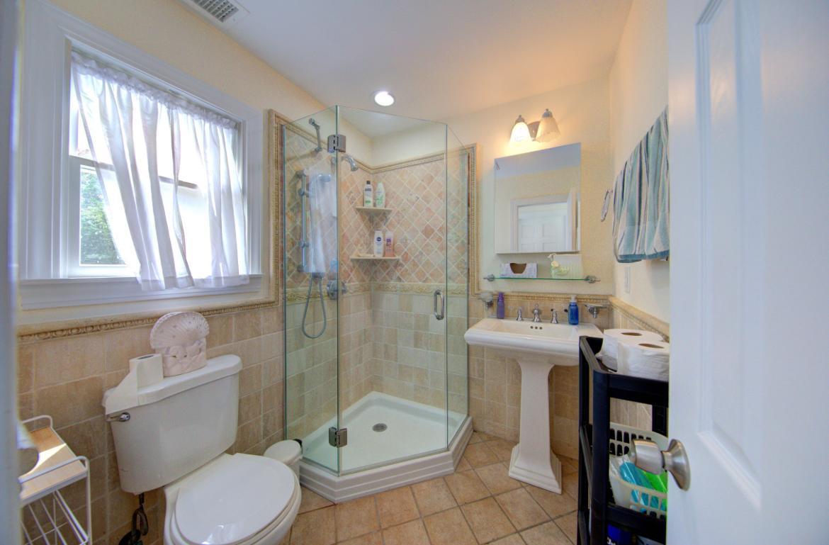 #18 photo, 97 Chestnut Street, サフォーク郡 Mount Sinai , NY 11766