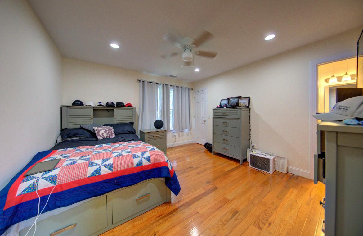 #19 photo, 97 Chestnut Street, サフォーク郡 Mount Sinai , NY 11766