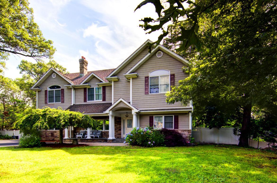 #3 photo, 97 Chestnut Street, サフォーク郡 Mount Sinai , NY 11766