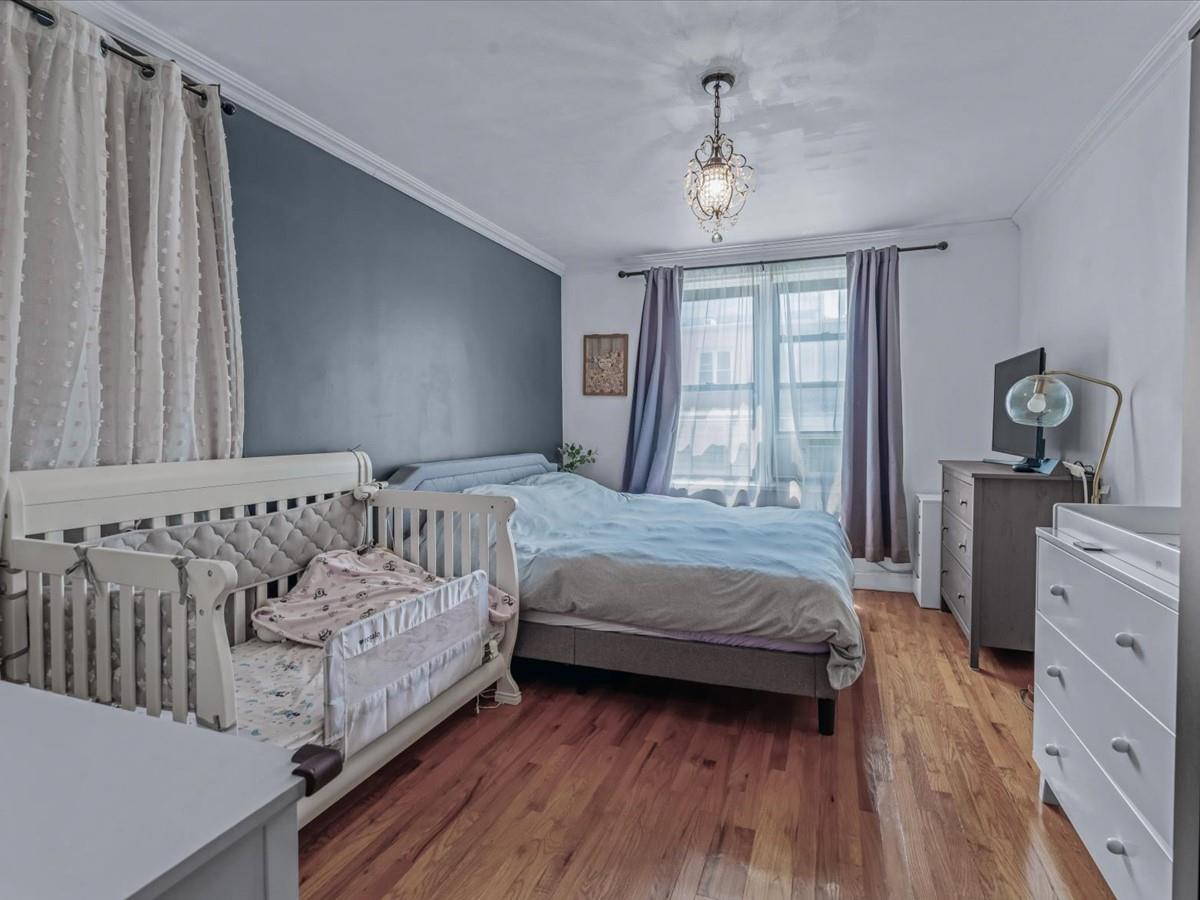 #8 photo, 102-12 65th Avenue, Forest Hills , NY 11375