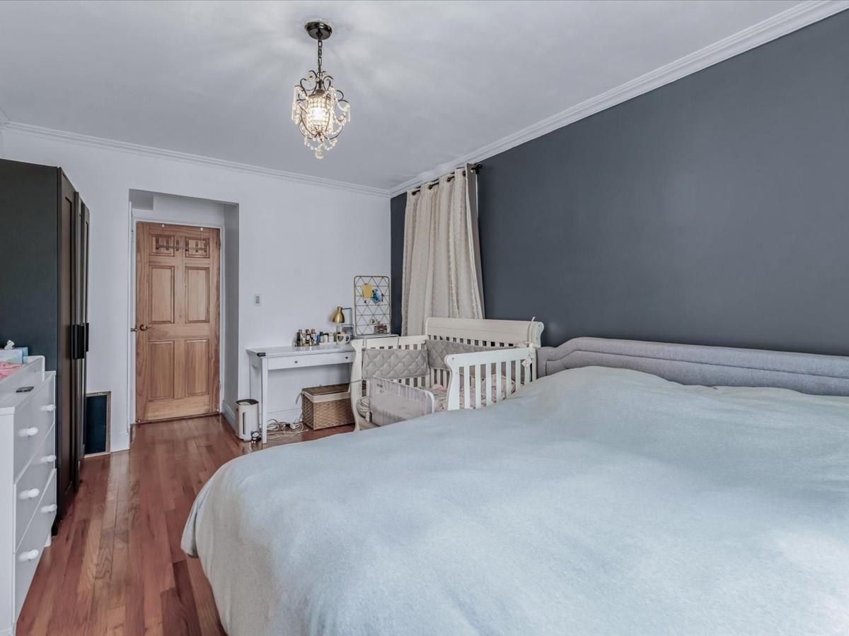 #9 photo, 102-12 65th Avenue, Forest Hills , NY 11375