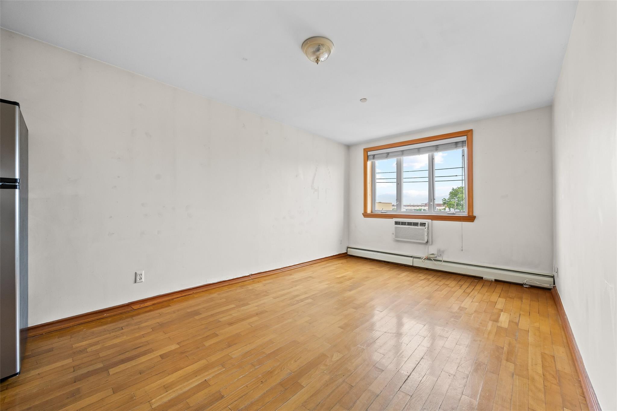 #4 photo, 2560 Stillwell Avenue, ブルックリン区 Brooklyn , NY 11223