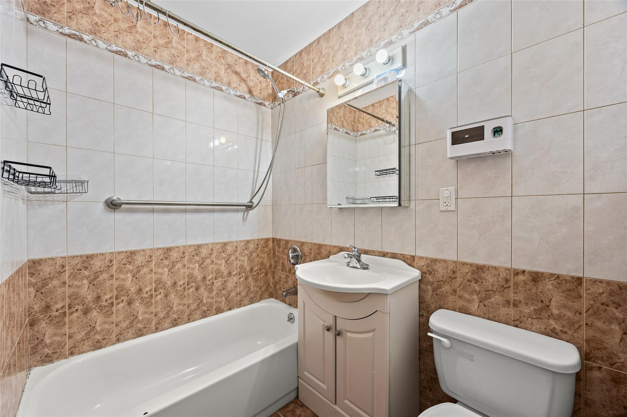 #6 photo, 2560 Stillwell Avenue, ブルックリン区 Brooklyn , NY 11223