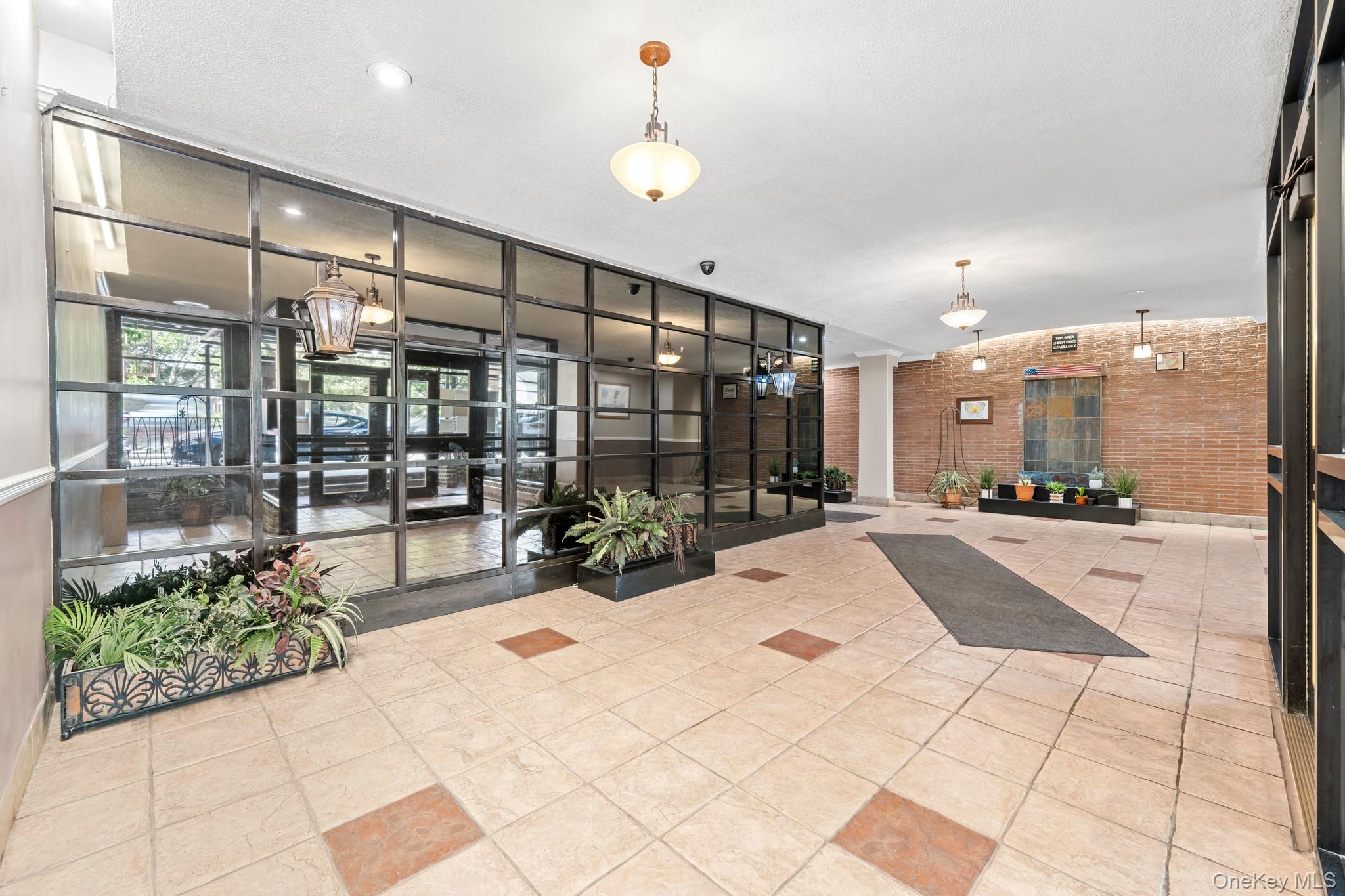 #4 photo, 68-20 Selfridge Street, クイーンズ区 Forest Hills , NY 11375