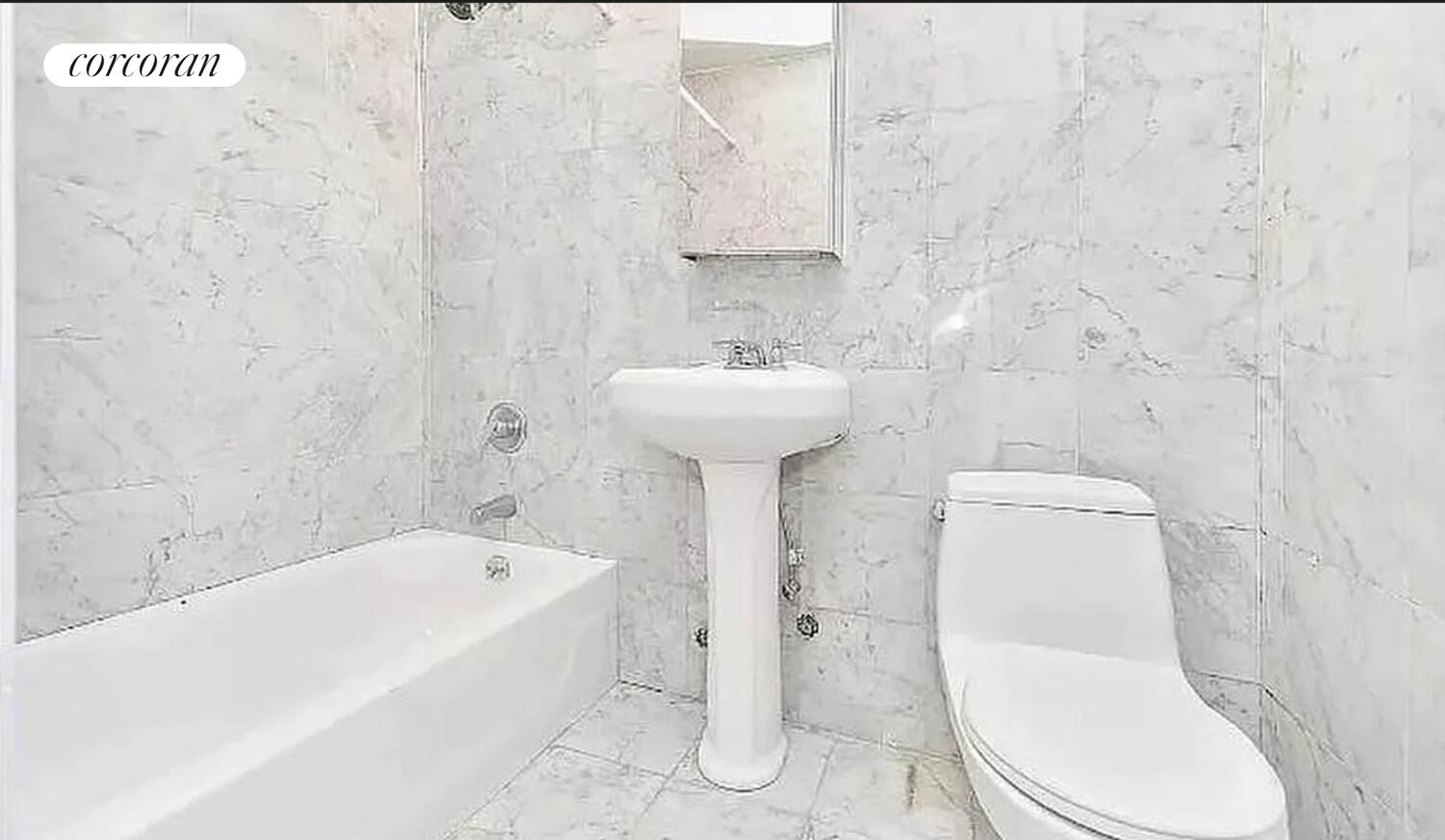 #4 photo, New York City, 曼哈頓 东村区 East Village , NY 10009