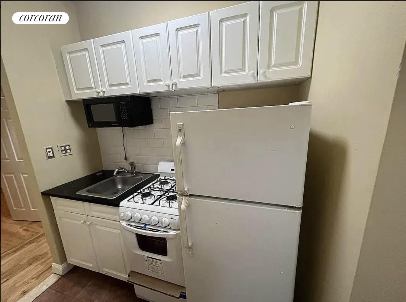 #5 photo, New York City, 曼哈頓 东村区 East Village , NY 10009