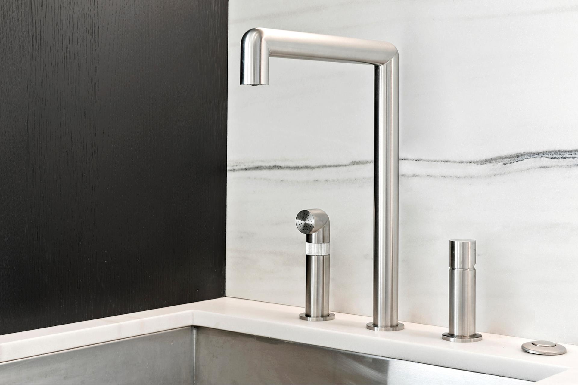 #7 photo, 32 E 1ST Street, マンハッタン East Village , NY 10003