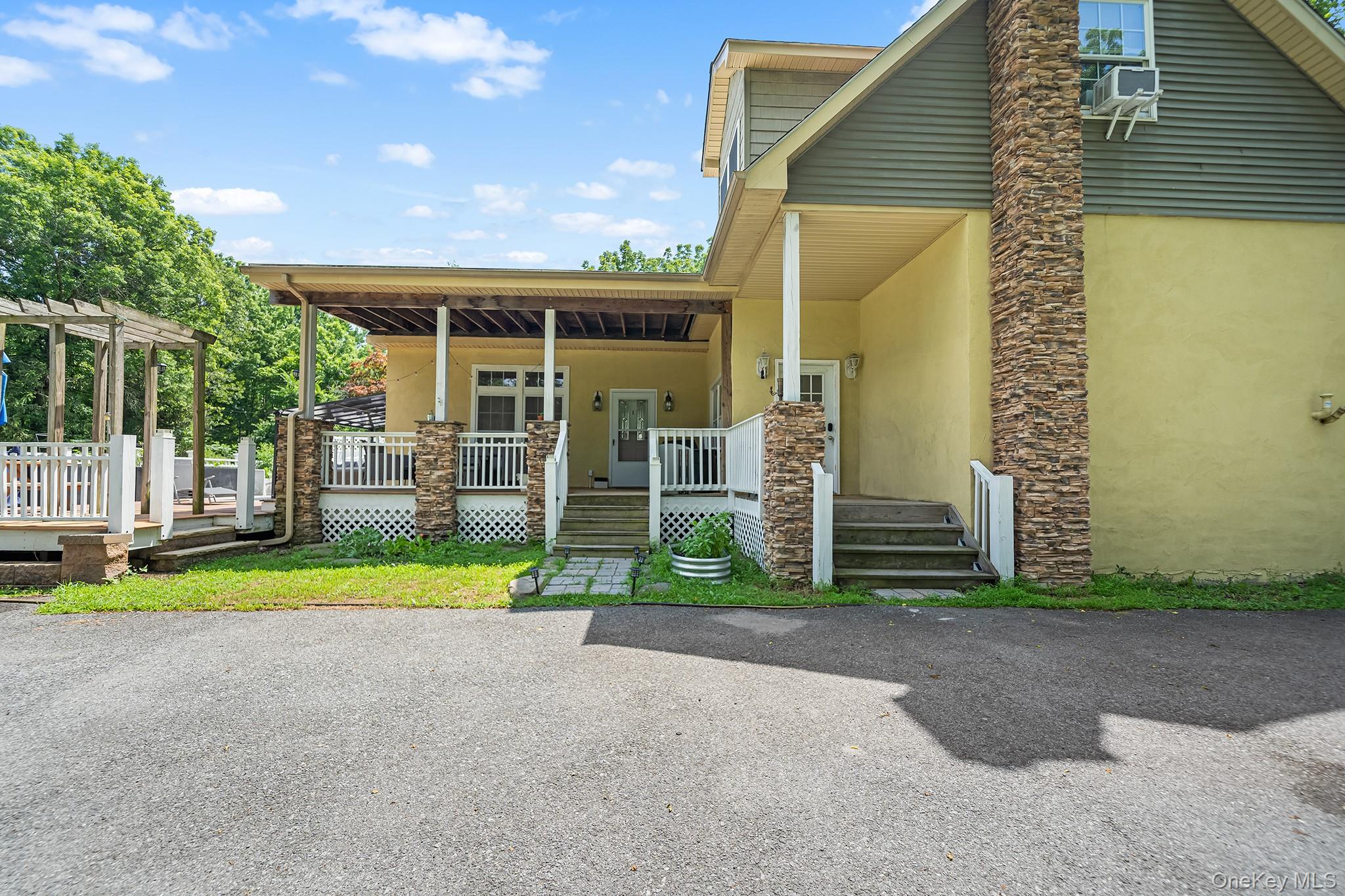 #2 photo, 2 Dimiceli Street, New Windsor , NY 12553