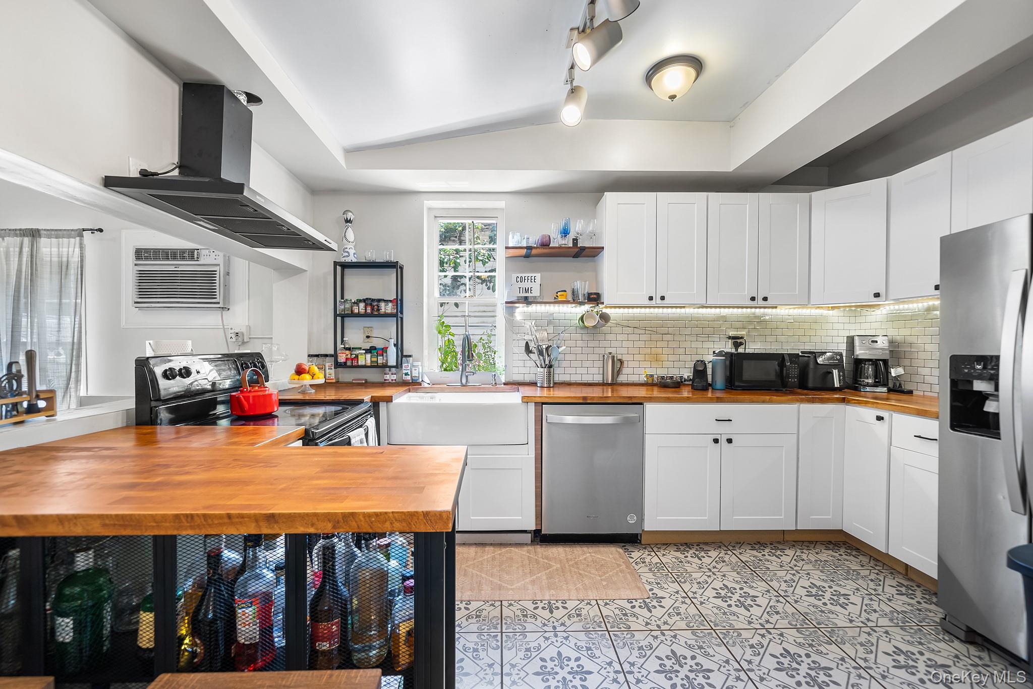 #3 photo, 2 Dimiceli Street, New Windsor , NY 12553