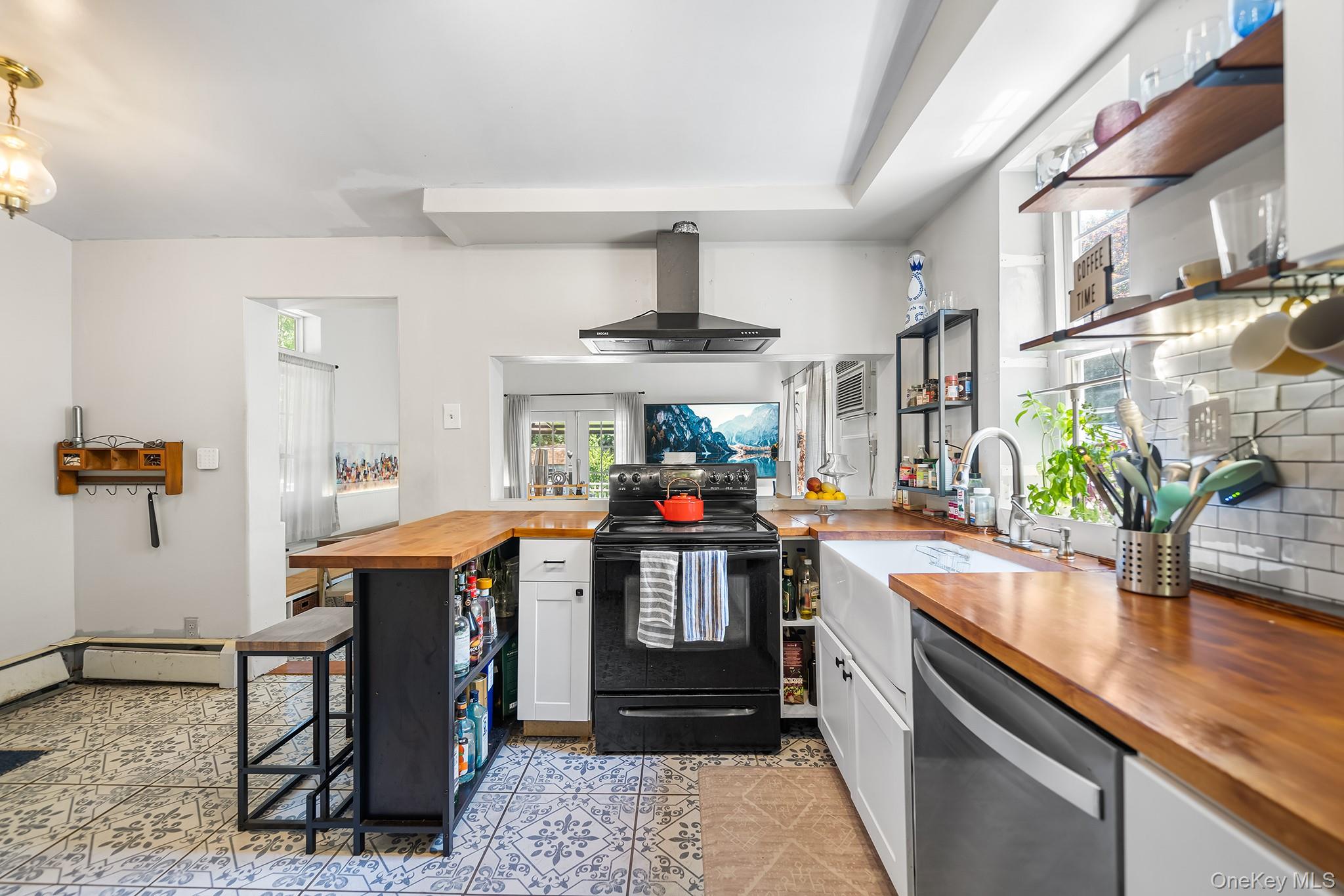 #5 photo, 2 Dimiceli Street, New Windsor , NY 12553