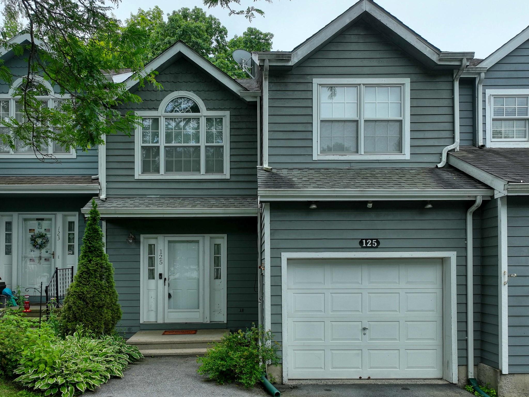 #1 photo, 125 Pinebrook Drive, Hyde Park , NY 12538