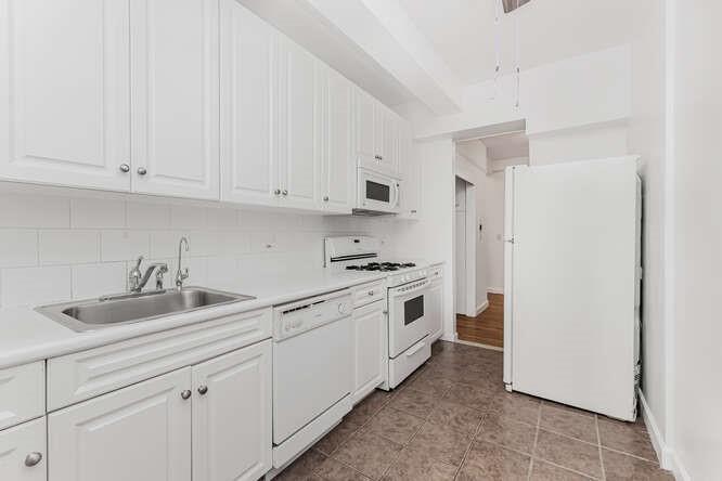 #1 photo, 2750 Johnson Avenue, Bronx , NY 10463