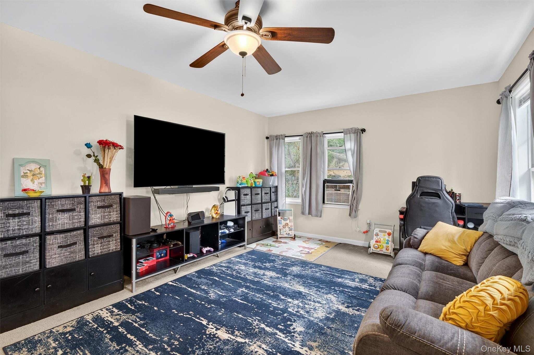 #4 photo, 8 First Street, 紐約州 Godeffroy , NY 12729