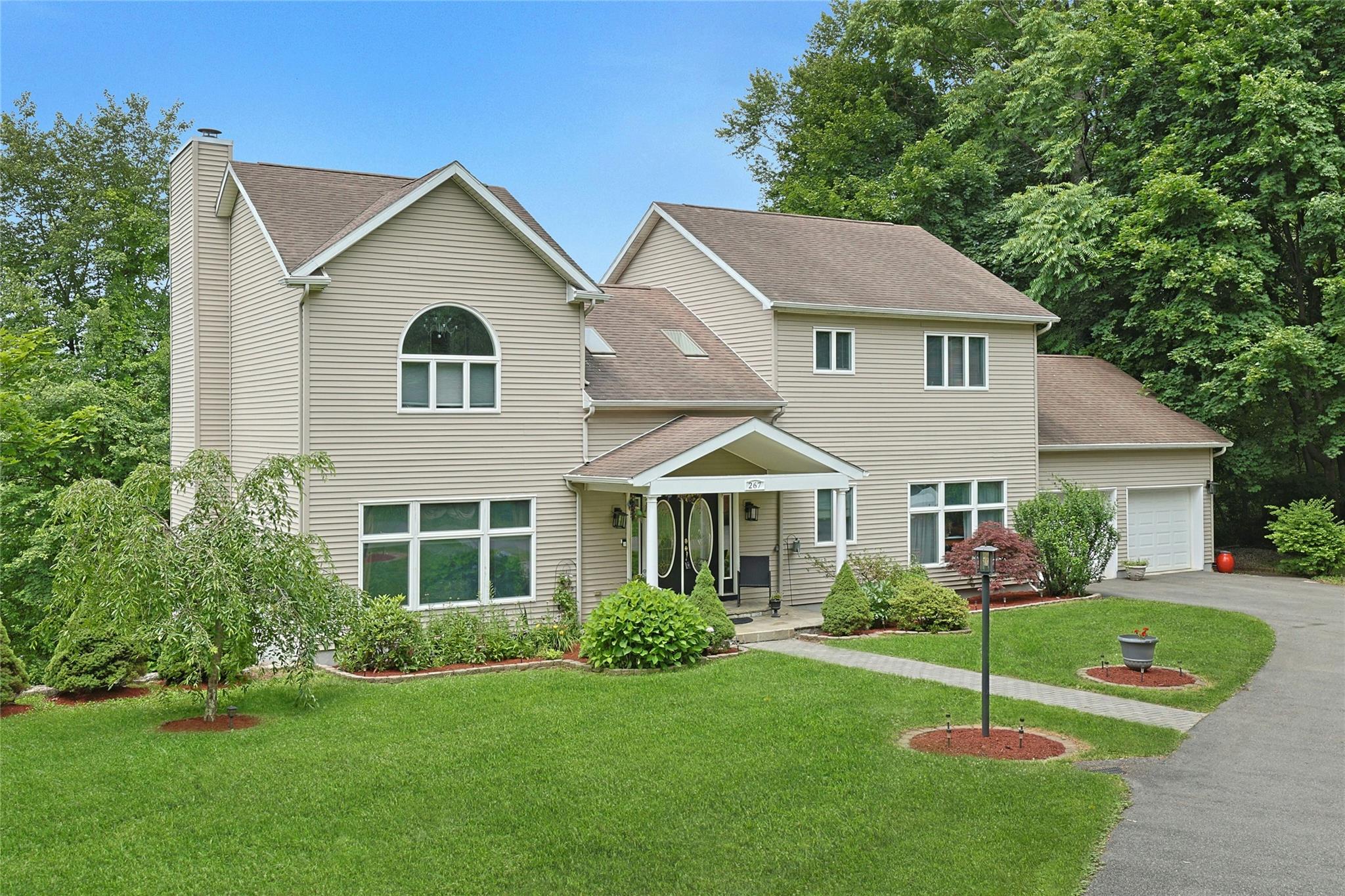 #1 photo, 267 Lafayette Avenue, Cortlandt Manor , NY 10567