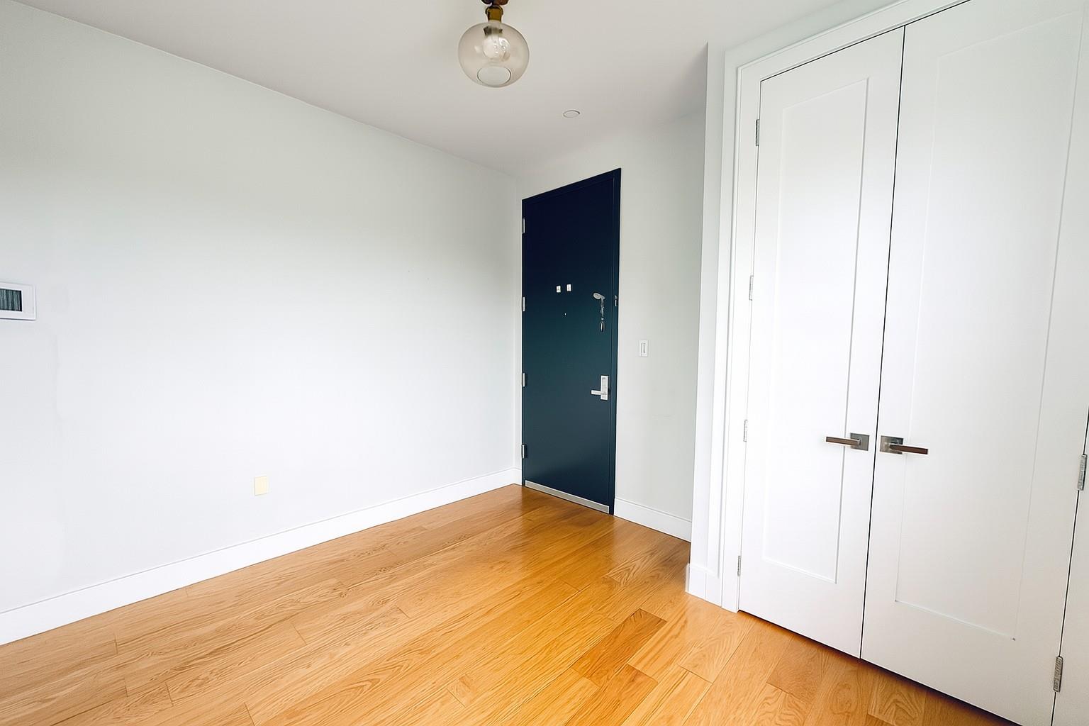 #12 photo, 219 Weirfield Street, ブルックリン区 Brooklyn , NY 11221