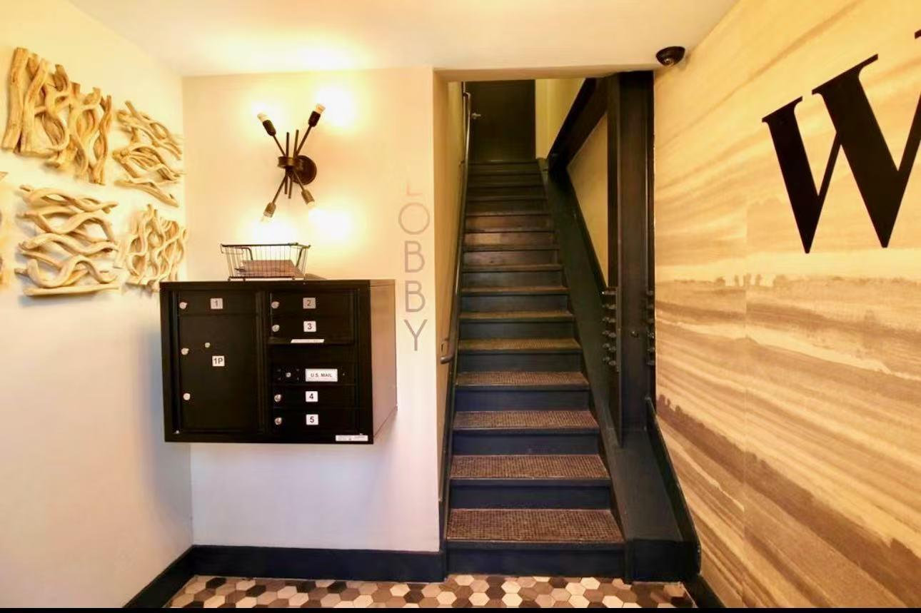 #17 photo, 219 Weirfield Street, ブルックリン区 Brooklyn , NY 11221