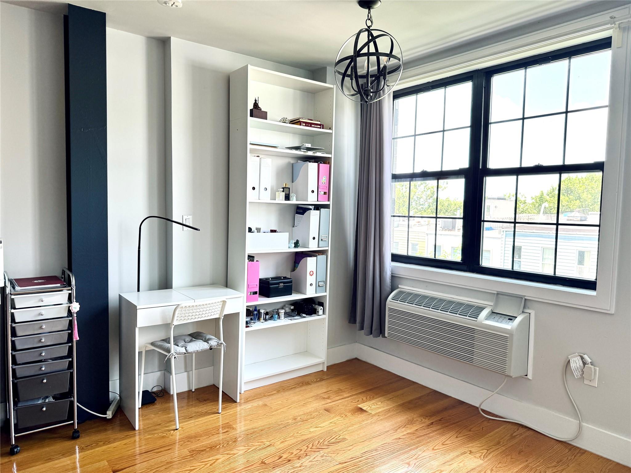 #6 photo, 219 Weirfield Street, ブルックリン区 Brooklyn , NY 11221