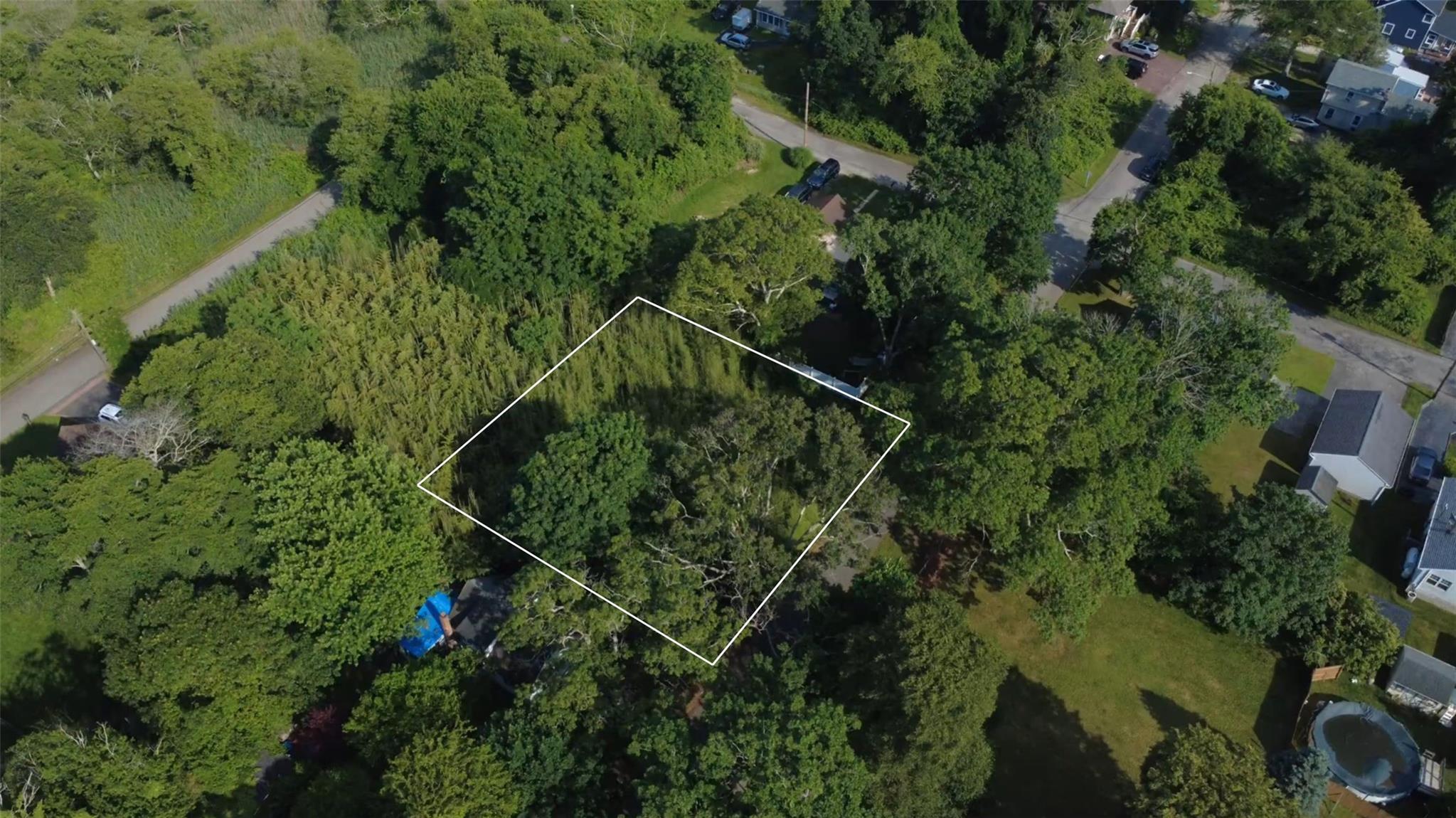 #4 photo, Montauk Drive, サフォーク郡 Mastic Beach , NY 11951