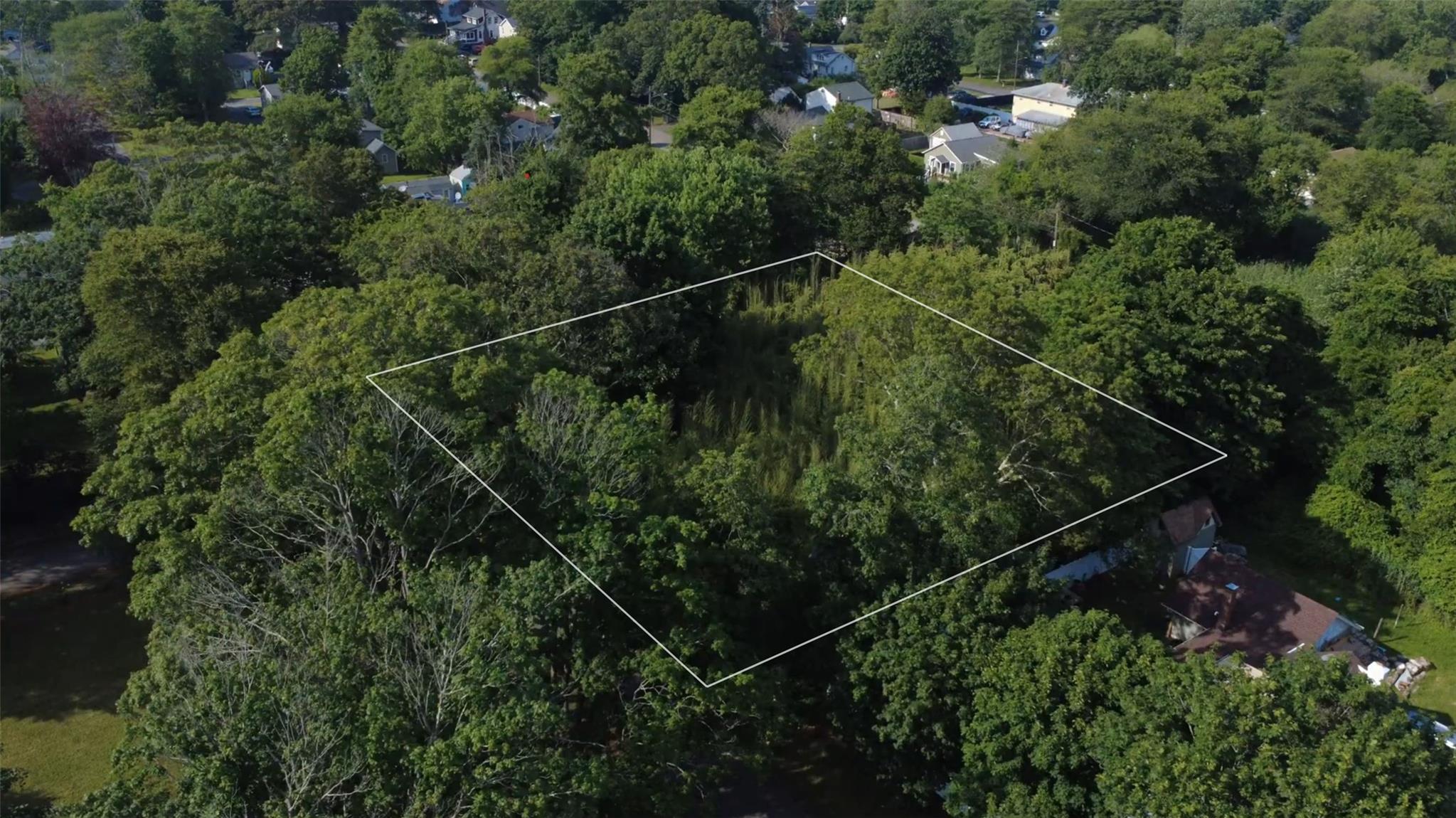 #6 photo, Montauk Drive, サフォーク郡 Mastic Beach , NY 11951