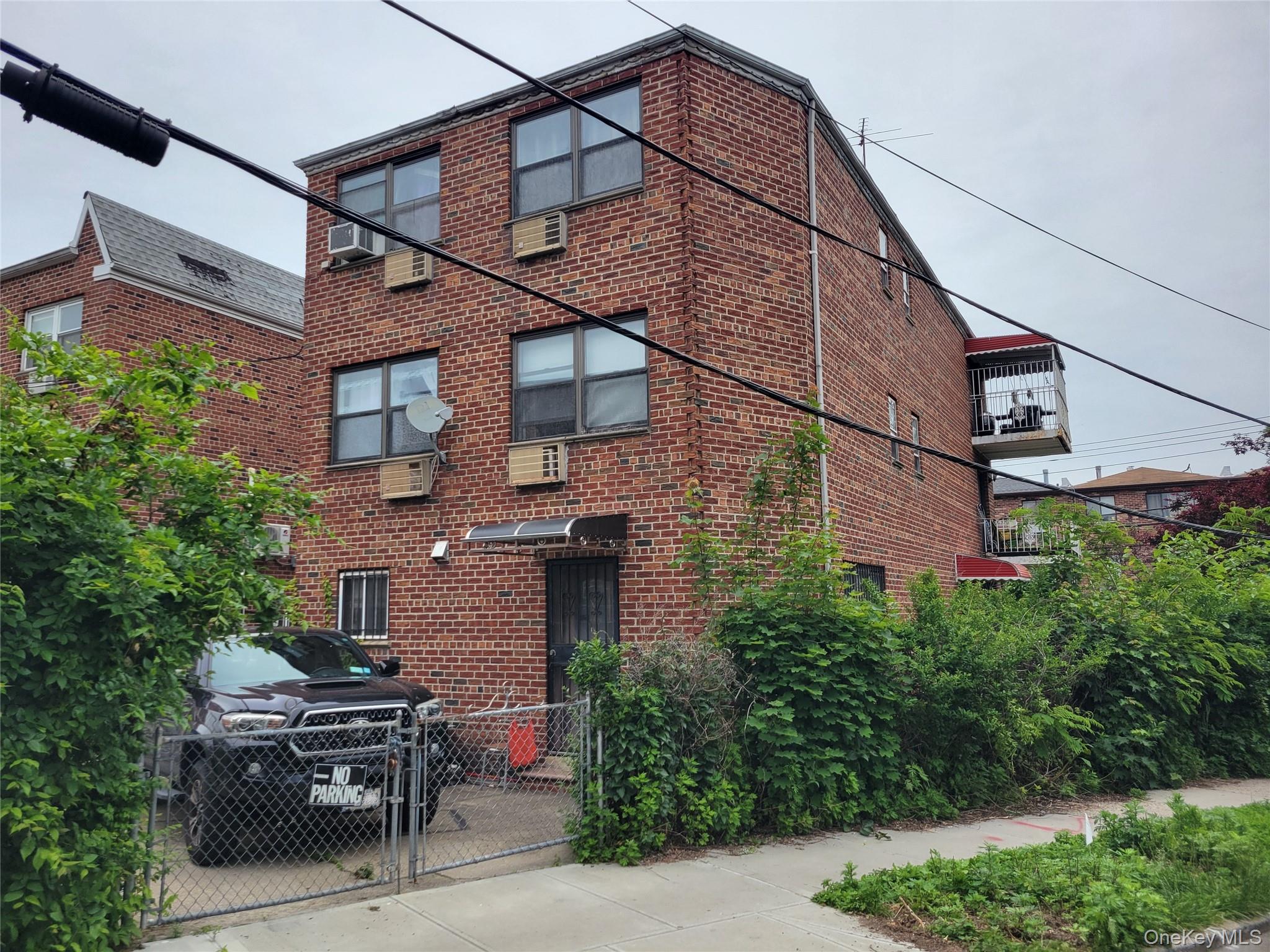 #4 photo, 79-15 Kneeland Avenue, クイーンズ区 Elmhurst , NY 11373