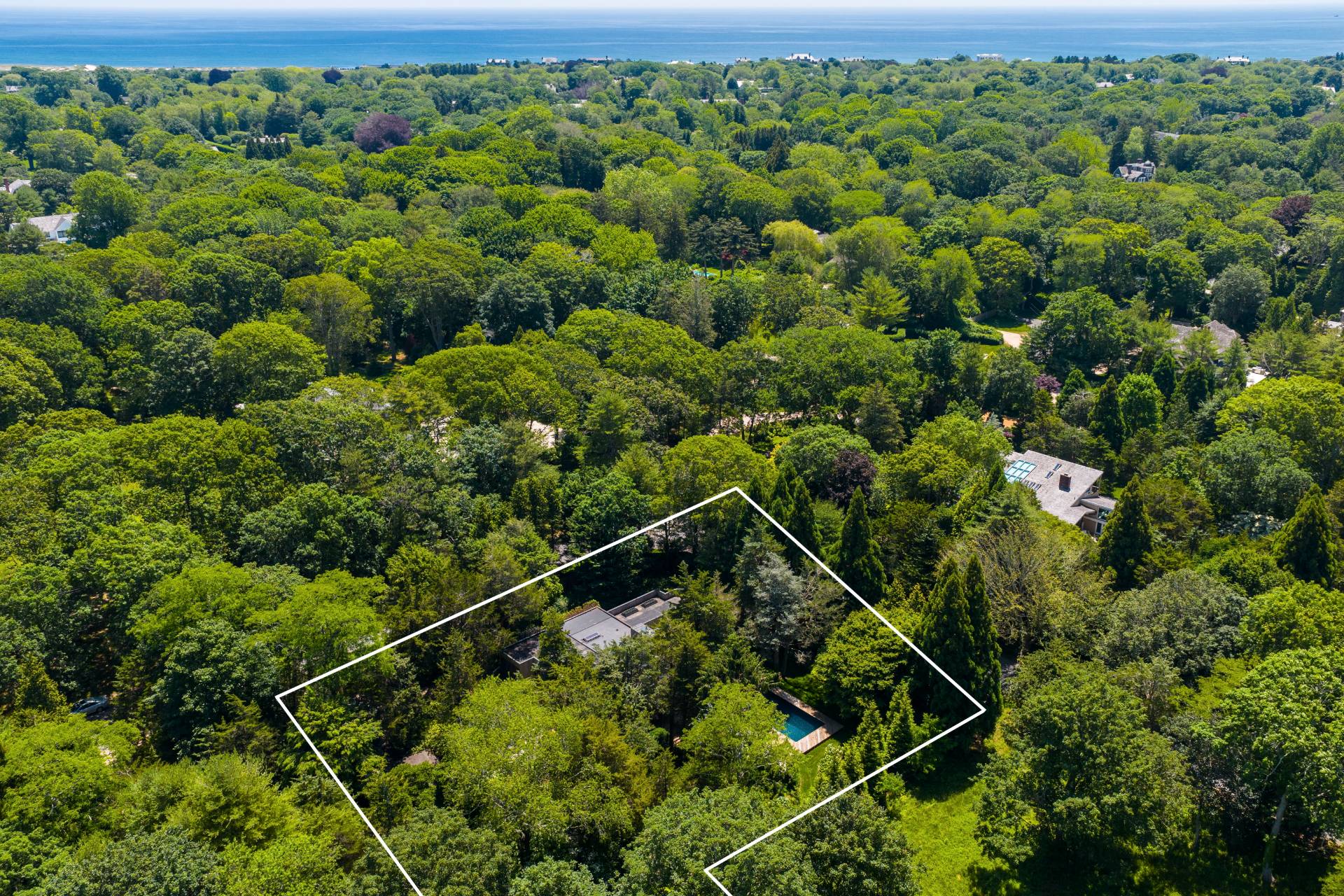#1 photo, 4 Baiting Hollow Road, East Hampton , NY 11937