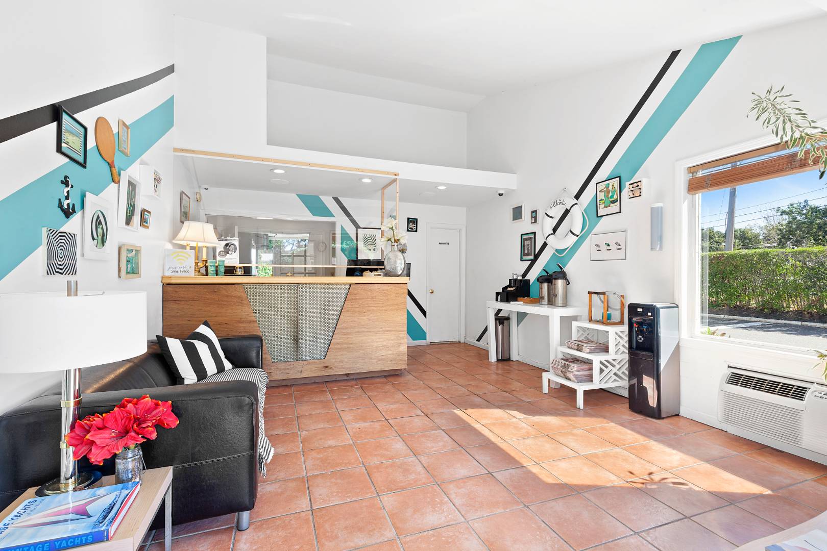 #9 photo, 1655 County Road 39, サフォーク郡 Southampton , NY 11968