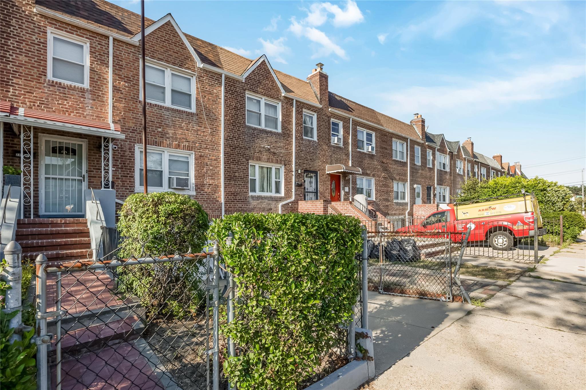 #2 photo, 22533 Murdock Avenue, クイーンズ区 Cambria Heights , NY 11429