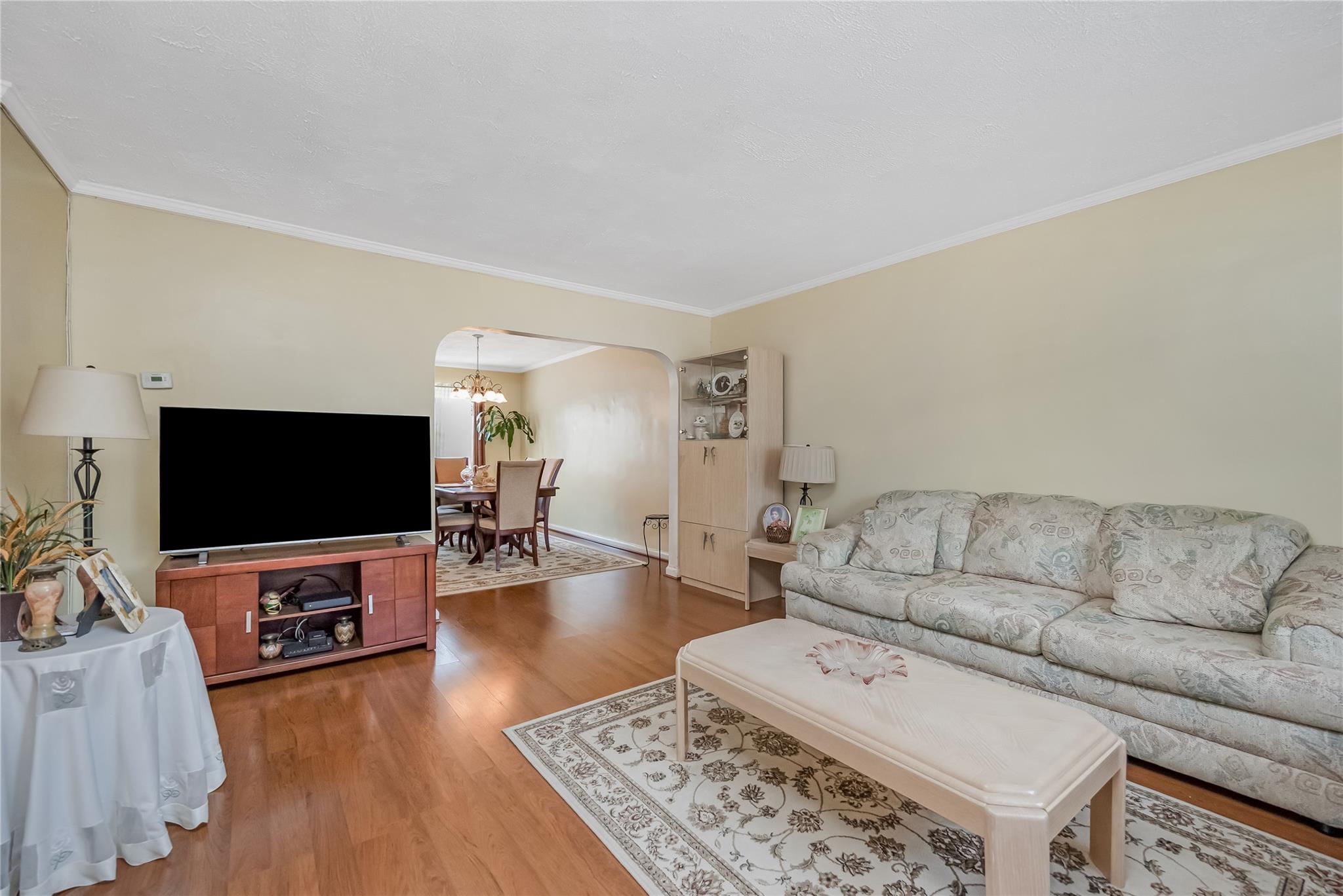 #6 photo, 22533 Murdock Avenue, クイーンズ区 Cambria Heights , NY 11429