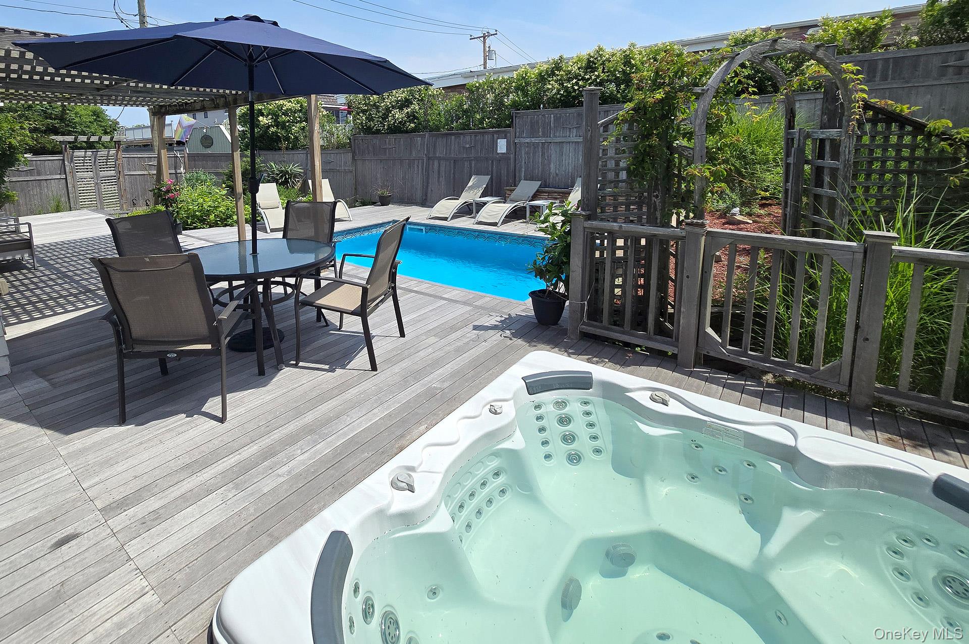 #9 photo, 300 Lewis Walk, サフォーク郡 Cherry Grove , NY 11782