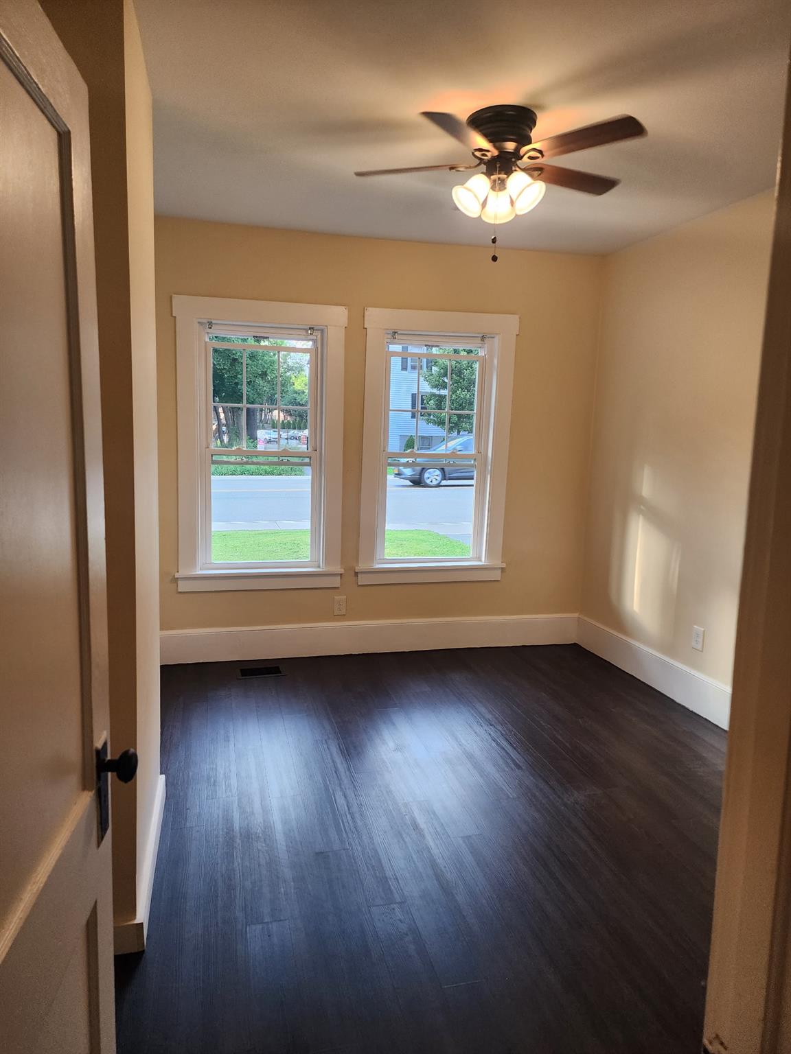 #8 photo, 114 E Main Street, Middletown , NY 10940