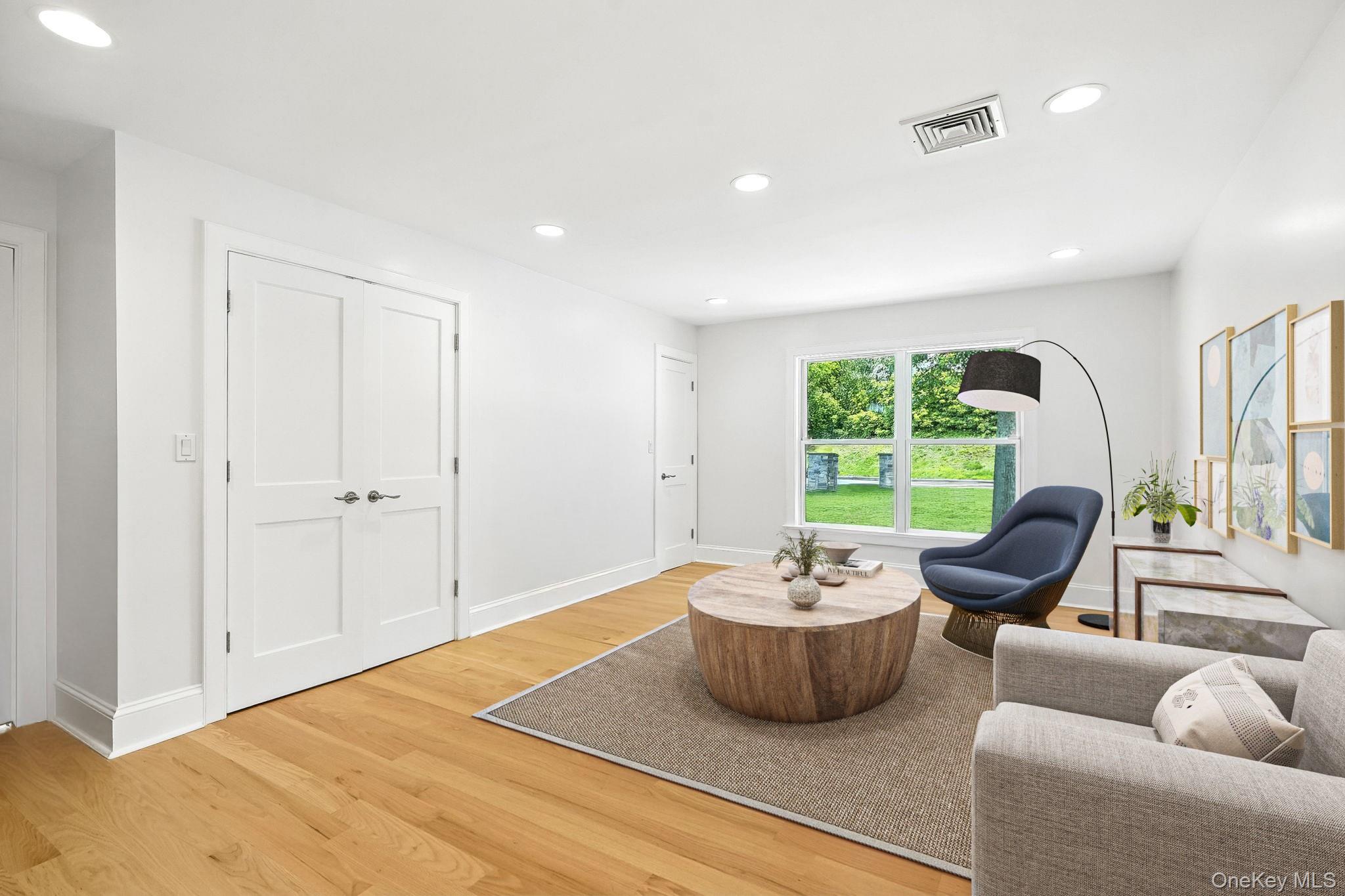 #12 photo, 6 EATON Lane, Scarsdale , NY 10583