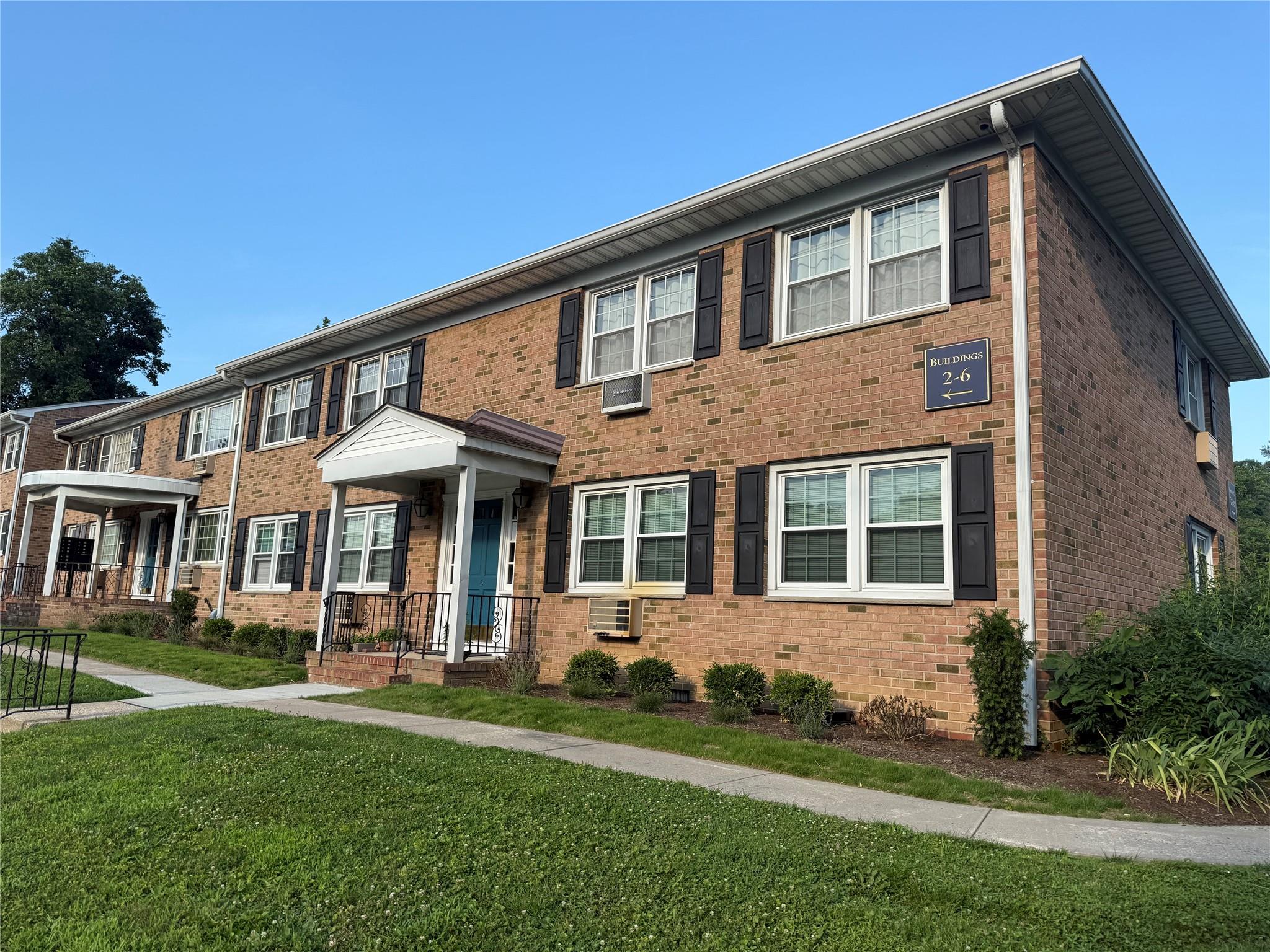 #1 photo, 240 S Broadway, Tarrytown , NY 10591