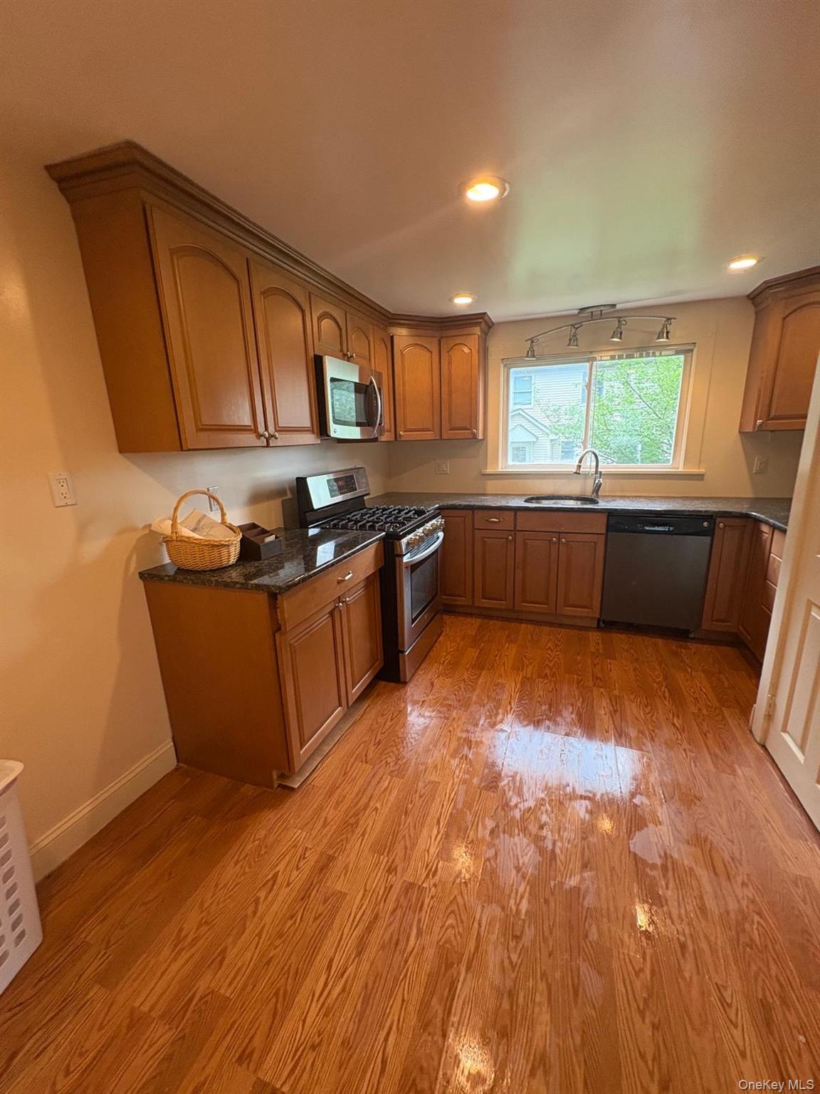 #6 photo, 35 LINDBERGH, New City , NY 10956