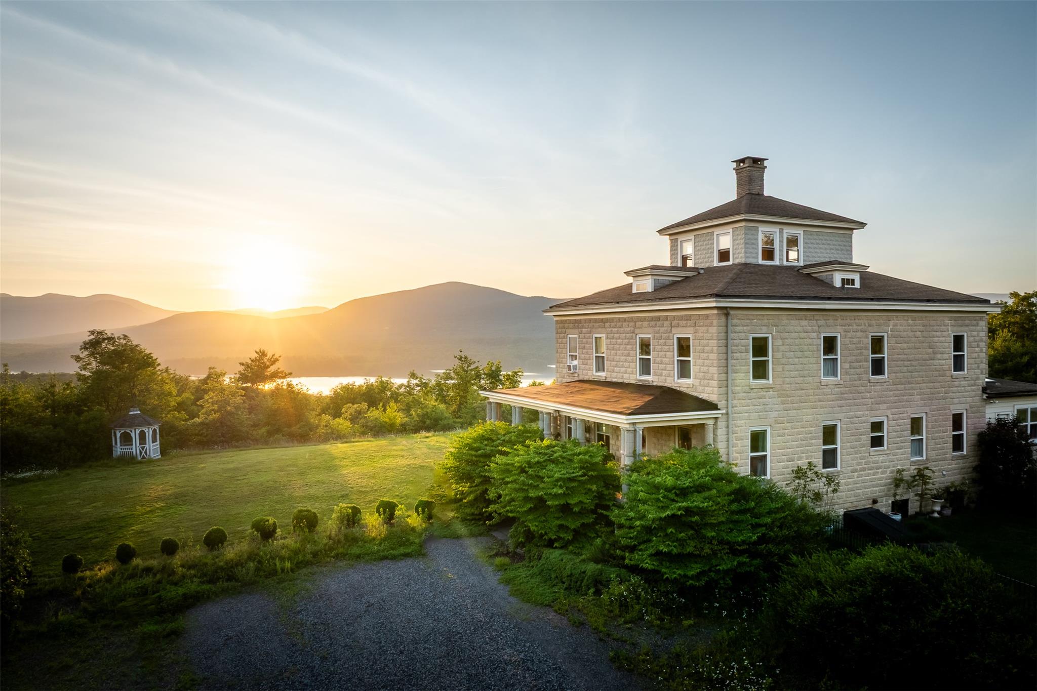 #4 photo, 169 Baker Road, West Hurley , NY 12491