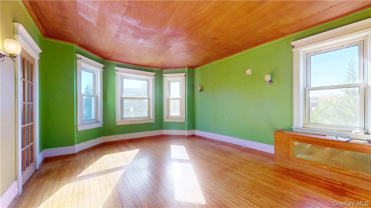 #18 photo, 14 Hamilton Avenue, New Rochelle , NY 10801