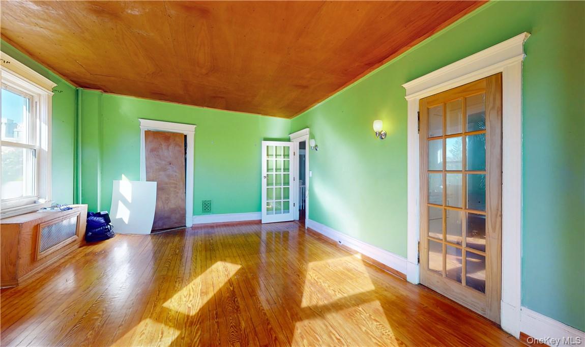 #19 photo, 14 Hamilton Avenue, New Rochelle , NY 10801