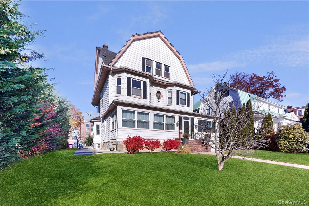 #2 photo, 14 Hamilton Avenue, New Rochelle , NY 10801