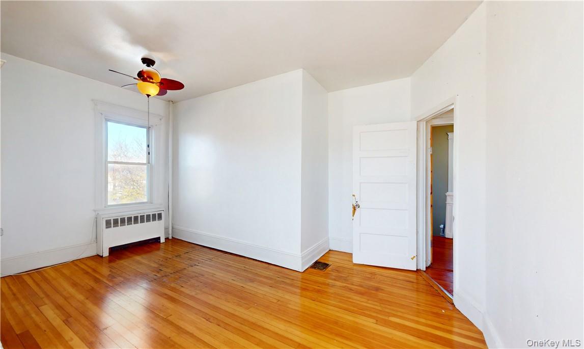 #8 photo, 14 Hamilton Avenue, New Rochelle , NY 10801