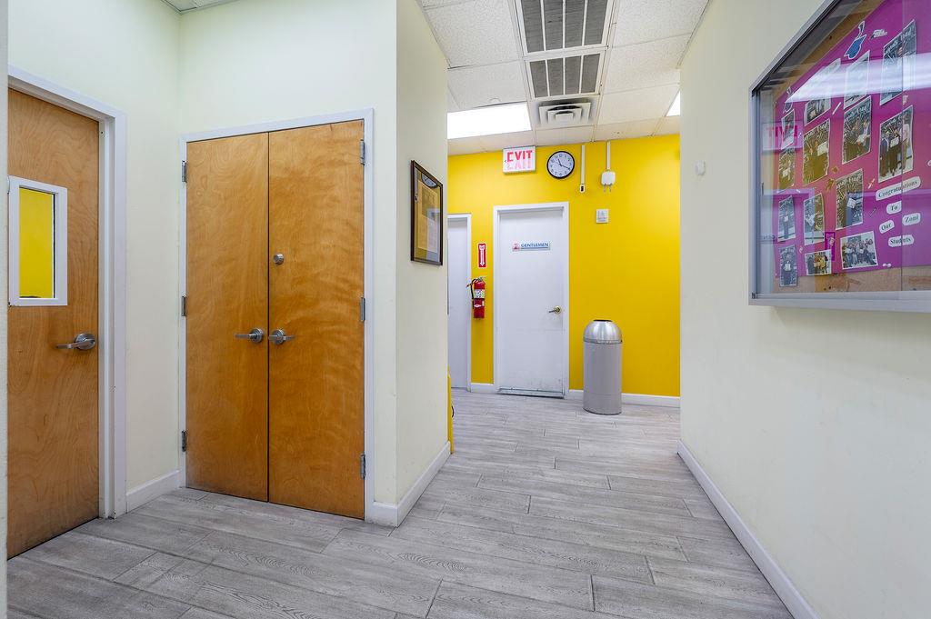 #13 photo, 7814 Roosevelt Avenue, クイーンズ区 Jackson Heights , NY 11372