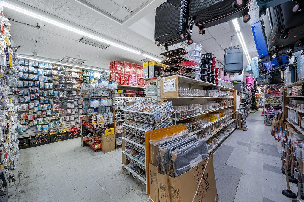 #6 photo, 7814 Roosevelt Avenue, クイーンズ区 Jackson Heights , NY 11372