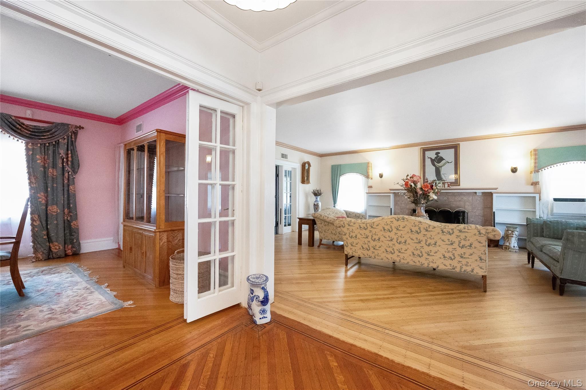 #10 photo, 24 Lawrence Avenue, ナッソー郡 Rockville Centre , NY 11570