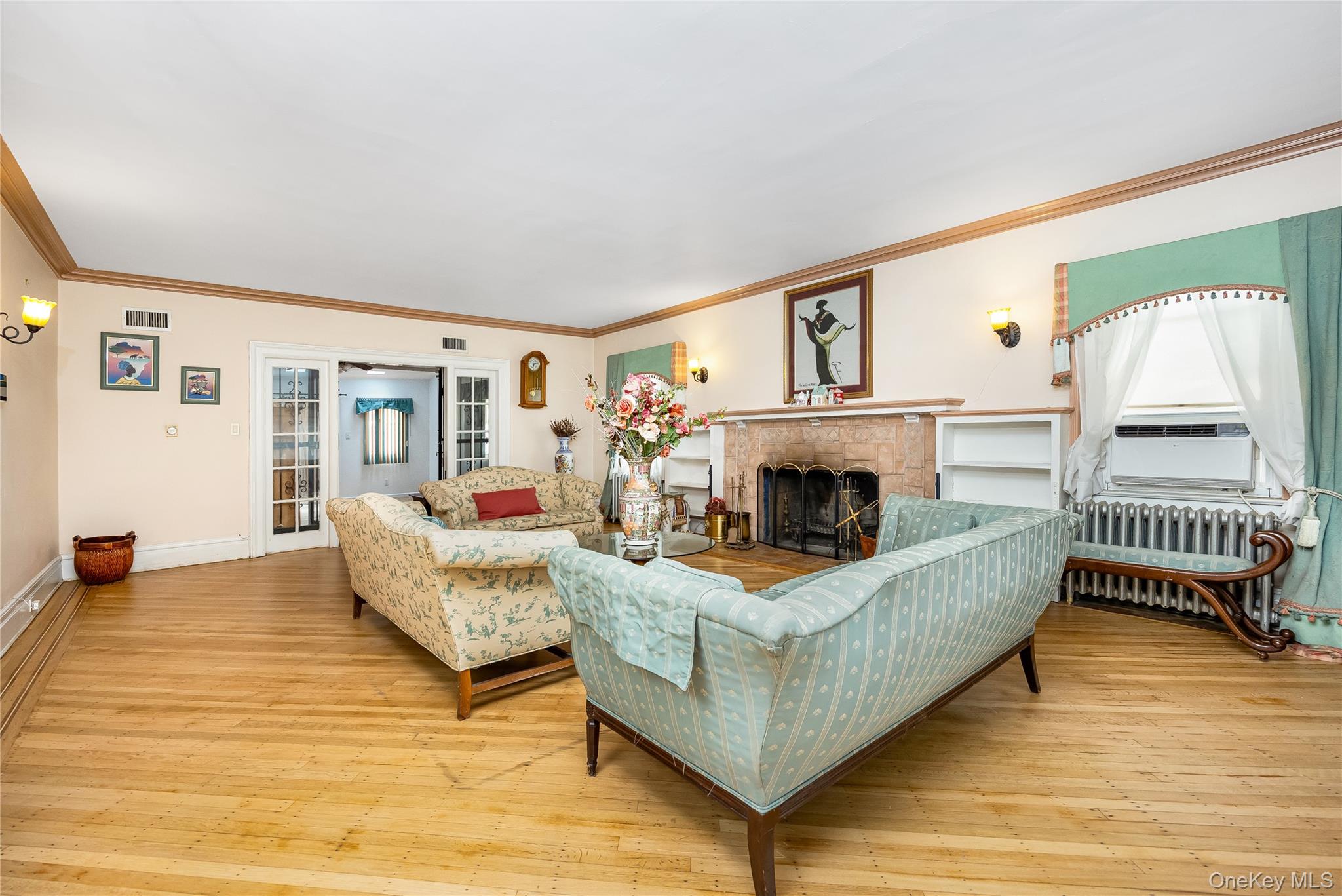 #12 photo, 24 Lawrence Avenue, ナッソー郡 Rockville Centre , NY 11570