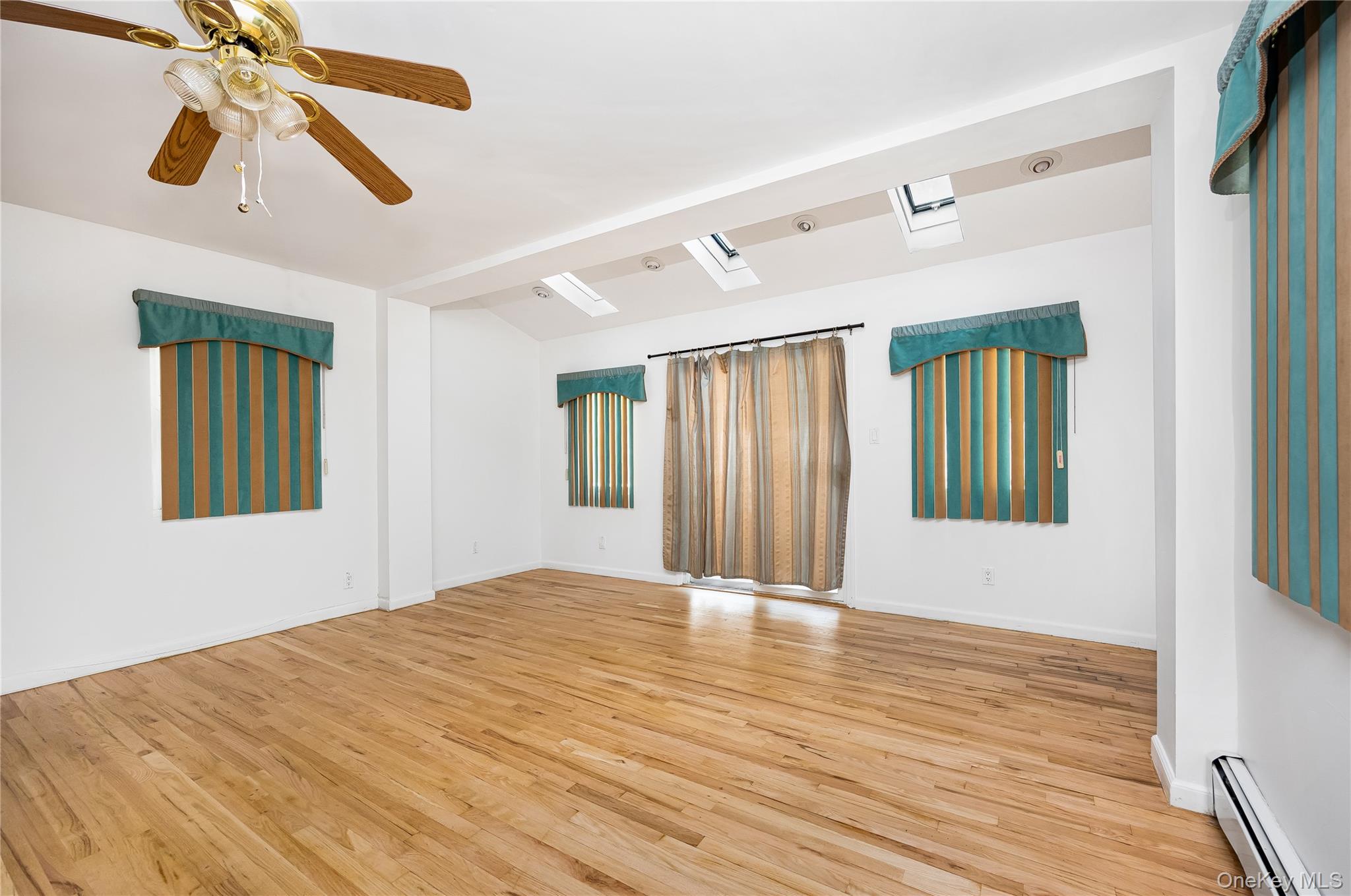 #16 photo, 24 Lawrence Avenue, ナッソー郡 Rockville Centre , NY 11570