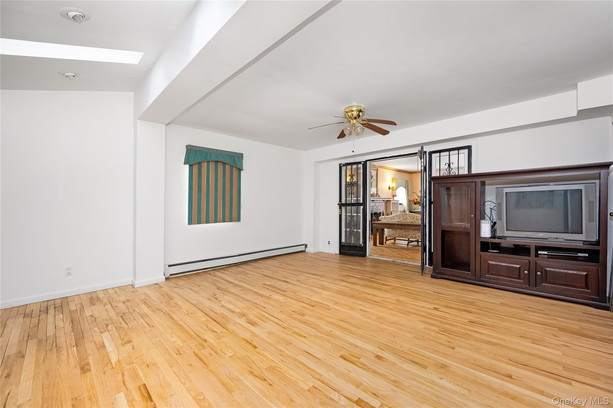 #17 photo, 24 Lawrence Avenue, ナッソー郡 Rockville Centre , NY 11570