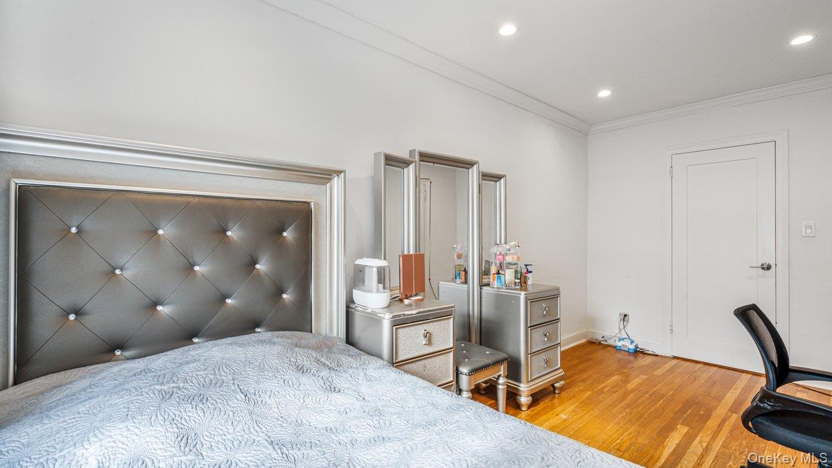 #16 photo, 90 Knightsbridge Road, ナッソー郡 Great Neck , NY 11021