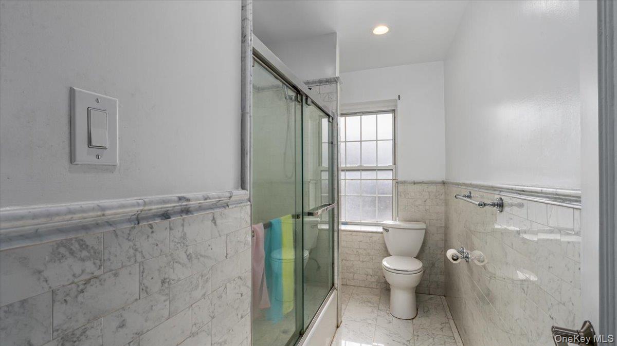 #17 photo, 90 Knightsbridge Road, ナッソー郡 Great Neck , NY 11021