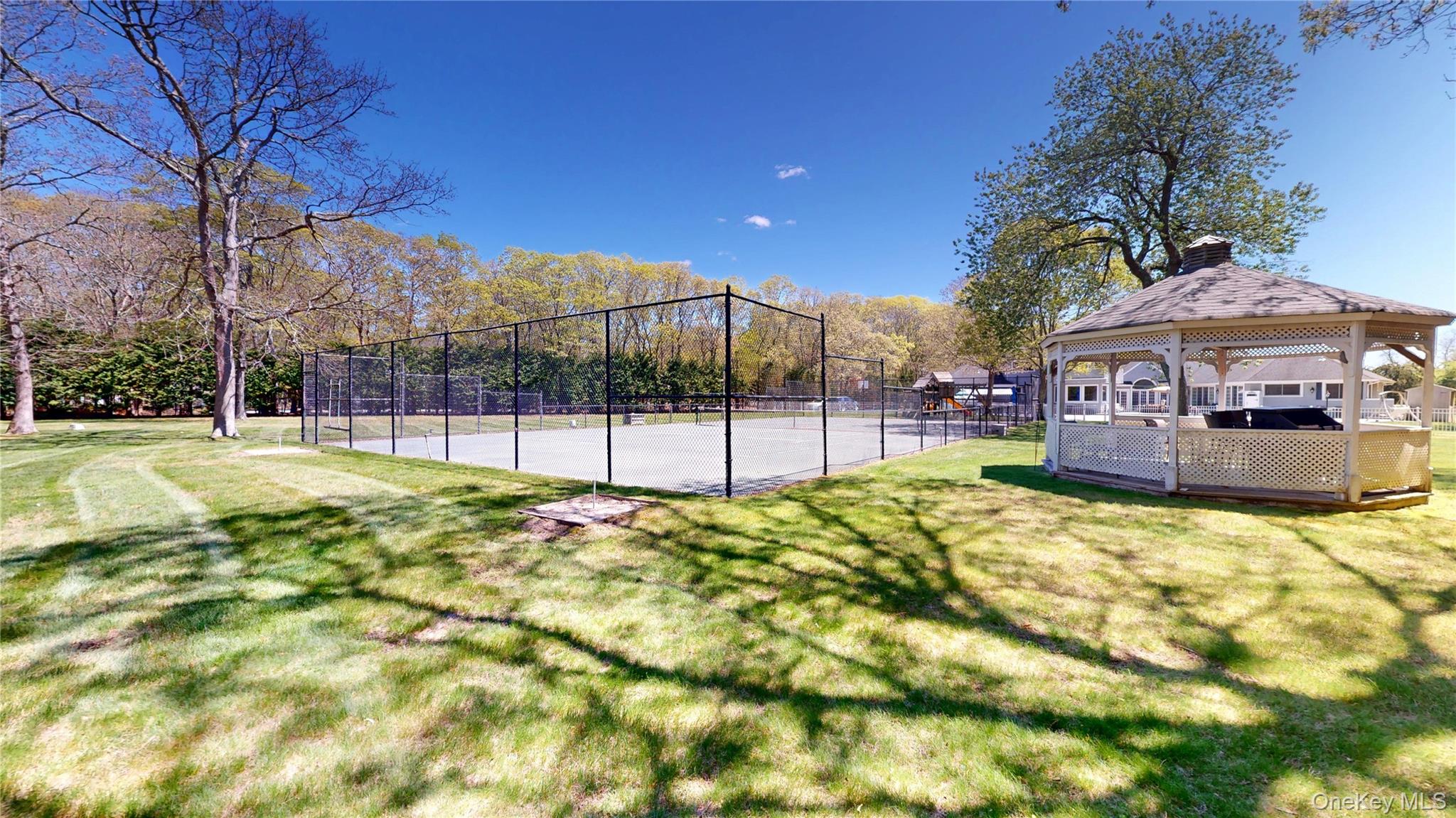 #17 photo, 124 Montauk Highway, サフォーク郡 Westhampton , NY 11977