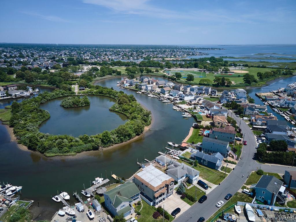 #7 photo, 3609 Somerset Drive, ナッソー郡 Seaford , NY 11783