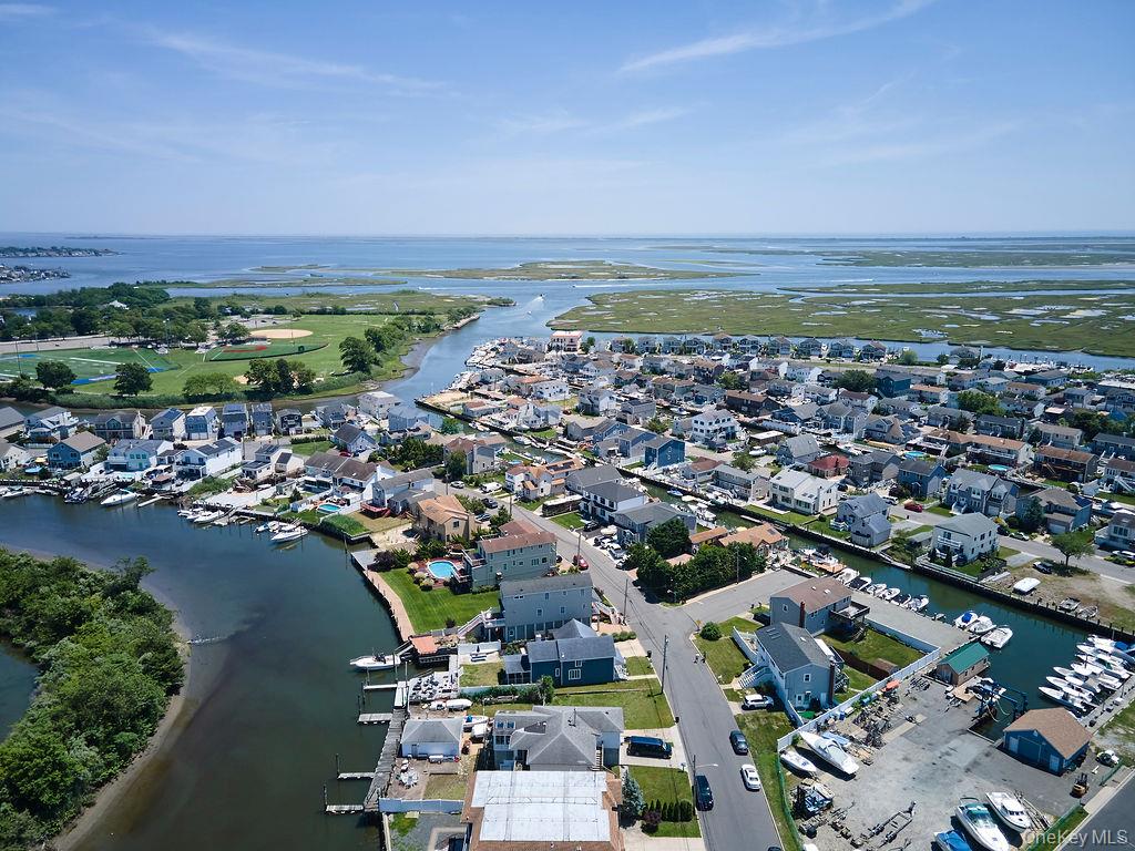 #8 photo, 3609 Somerset Drive, ナッソー郡 Seaford , NY 11783